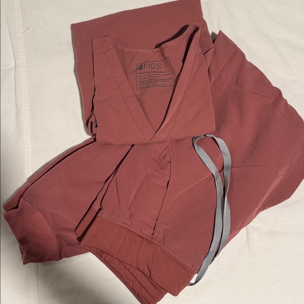 Figs Rose Scrub Ensemble Small